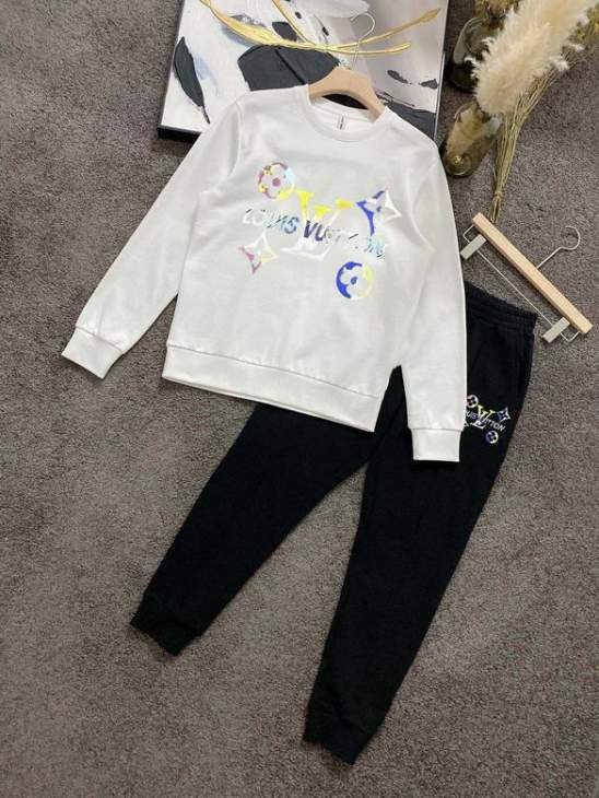 Picture of LV Sweater Suits _SKULVM-5XLkdtn15140949
